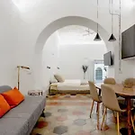 Nice Downtown Loft 아파트 *